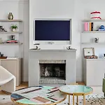 Elegant 170M2 Paris Apartment Near Eiffel Tower